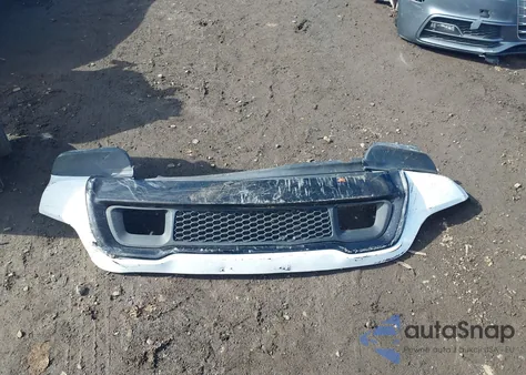 2015 Jeep Grand Cherokee Altitude z USA, uszkodzony, nr VIN 1C4RJFAG8FC835354